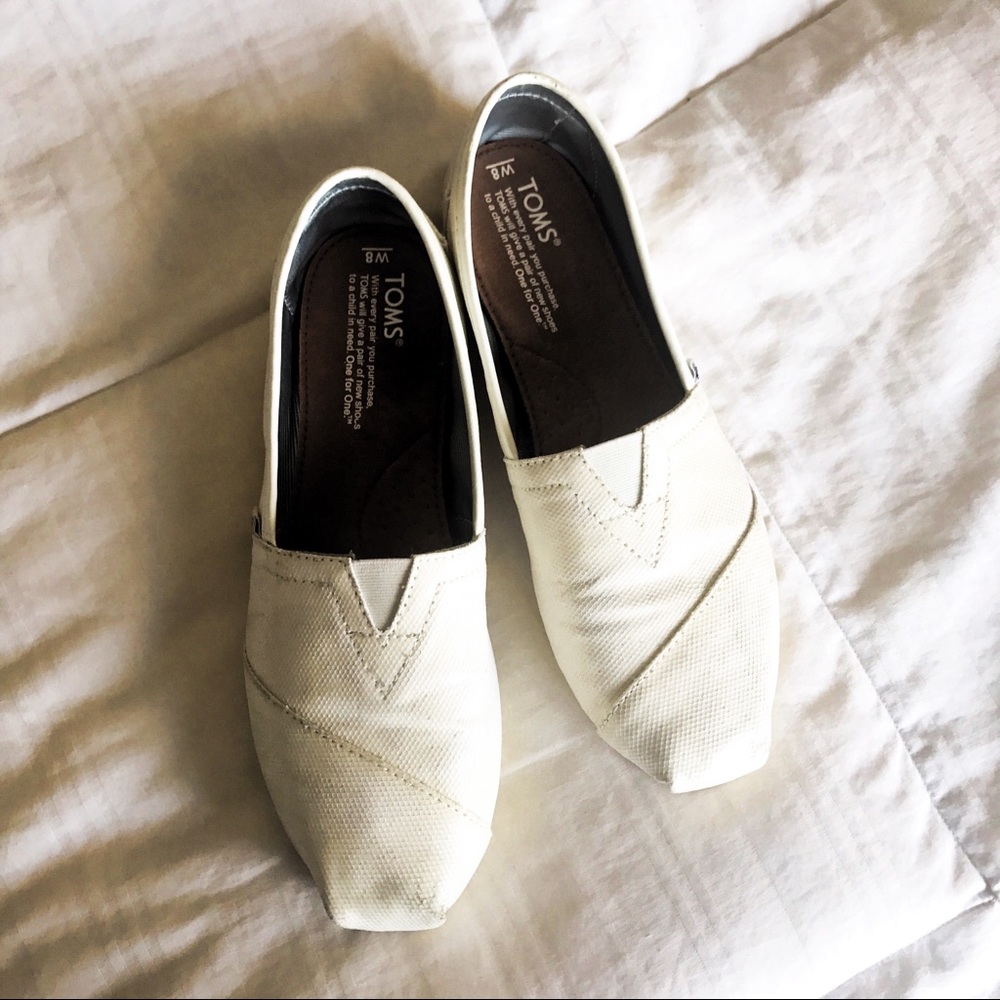 TOMS Off-White, Shiny (Not Canvas!) 8.5W Shoes